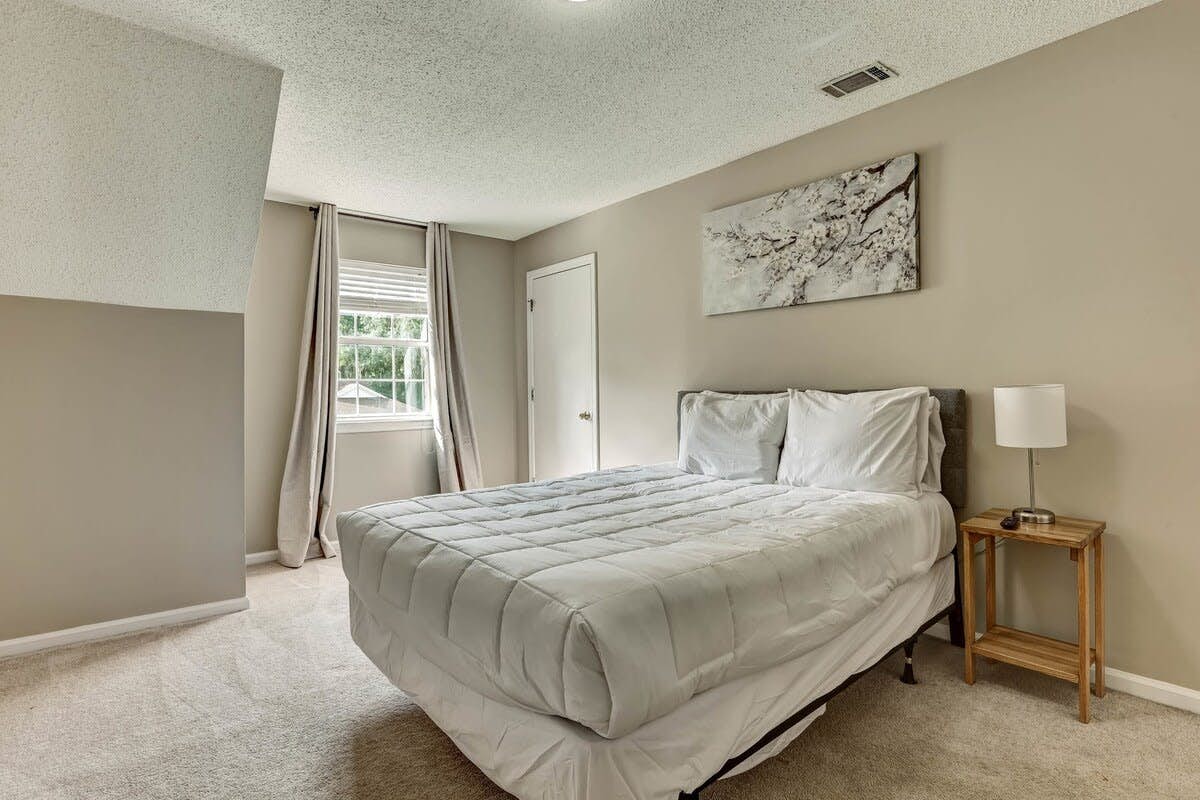 170 Laurelwood Dr, Savannah