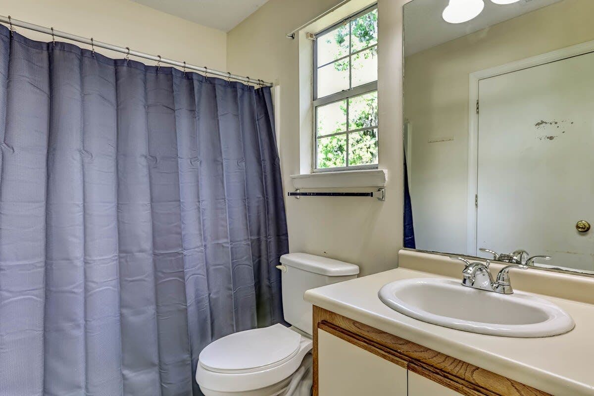 170 Laurelwood Dr, Savannah