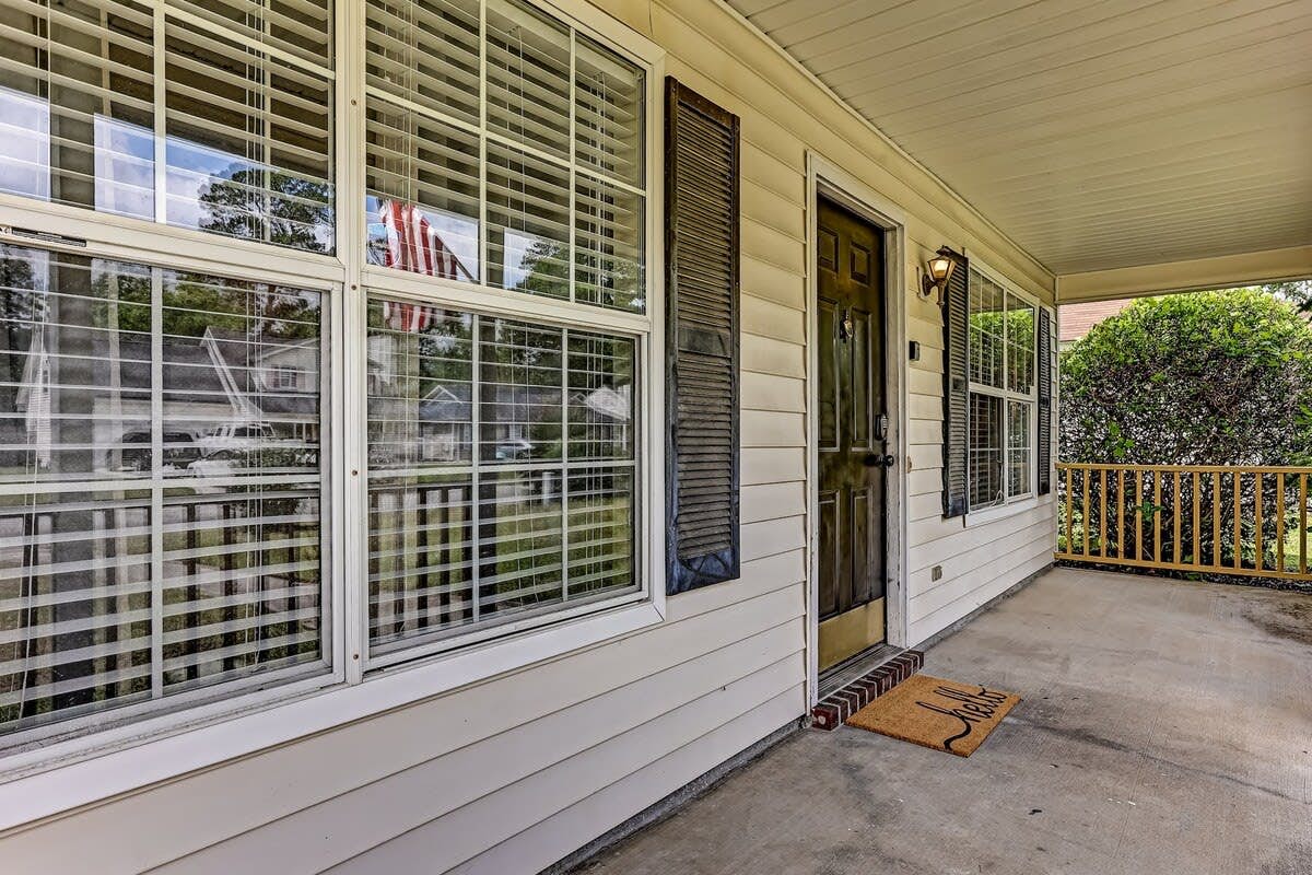 170 Laurelwood Dr, Savannah