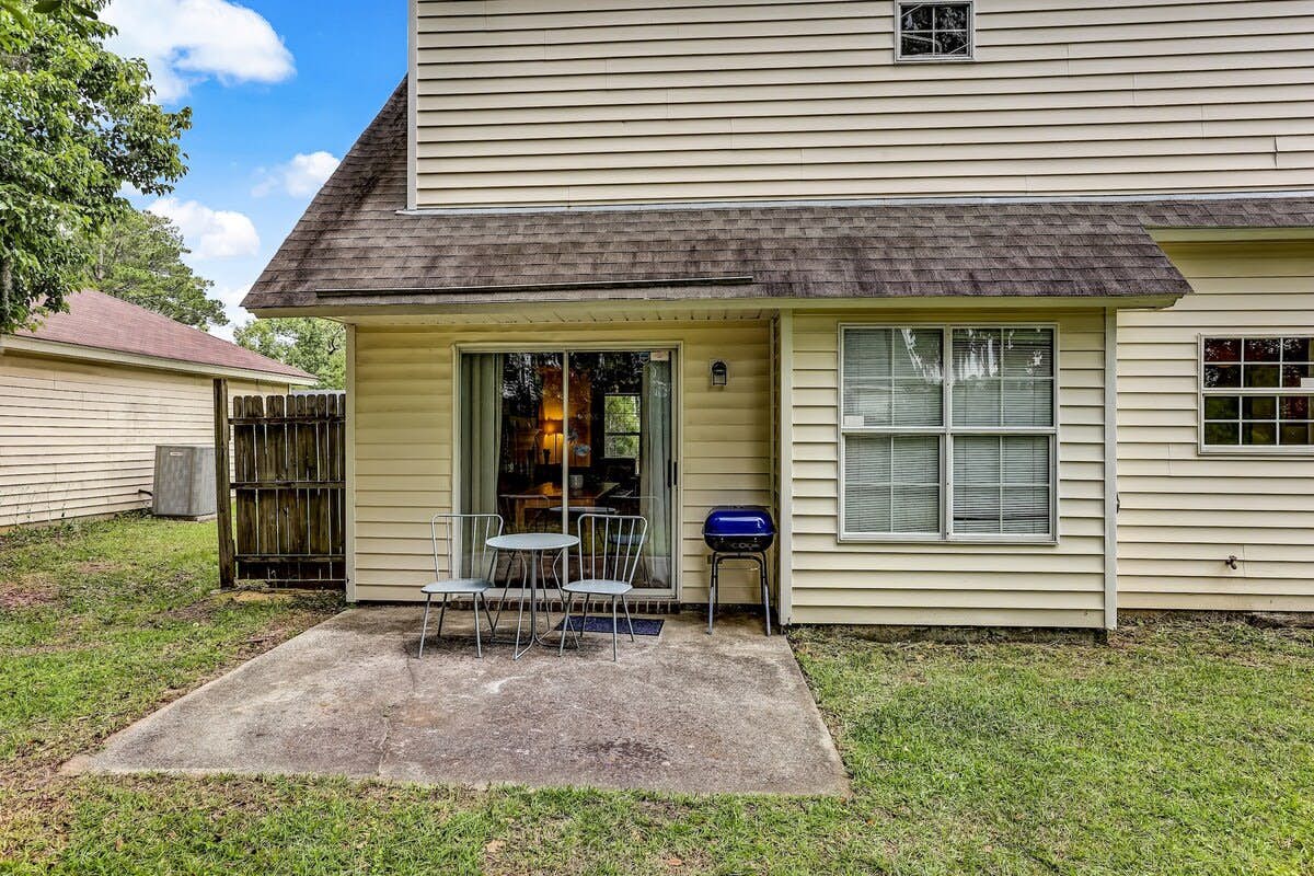 170 Laurelwood Dr, Savannah