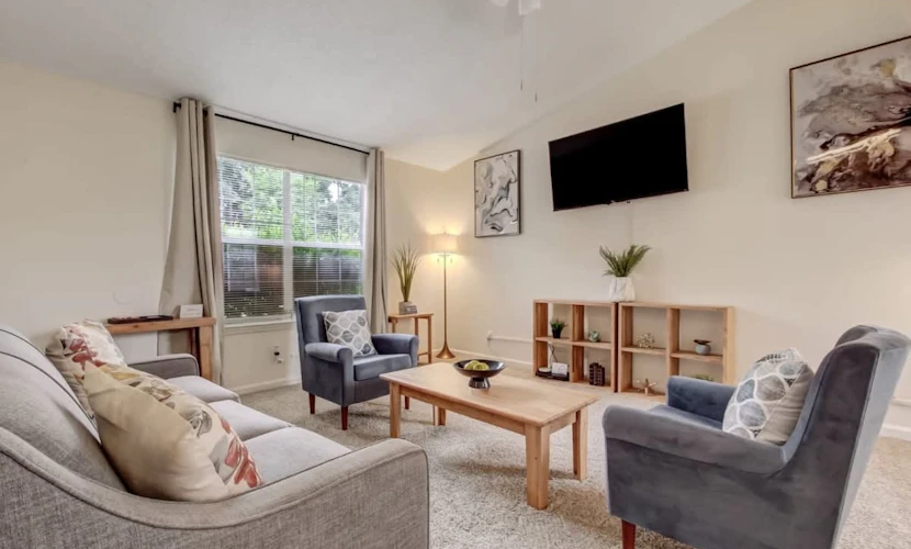 Family & Pet-Friendly Stay Near Historic Downtown