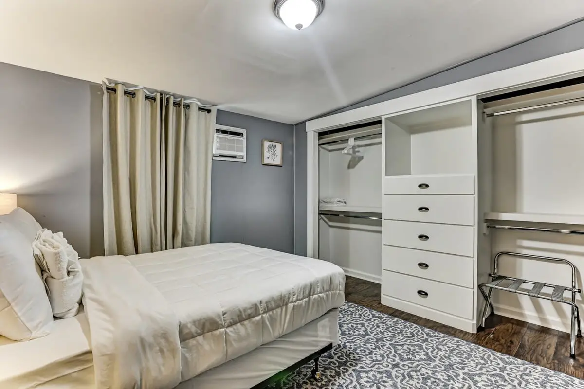 Unit A & B, 561 Mendel Ave, Savannah