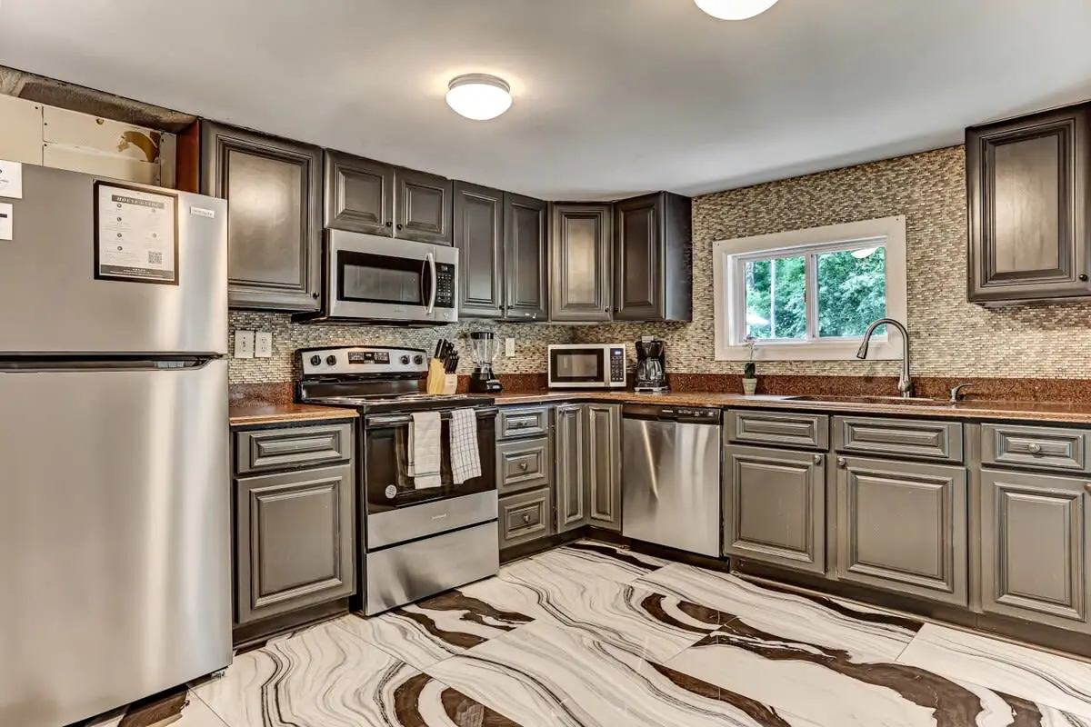 Unit A & B, 561 Mendel Ave, Savannah