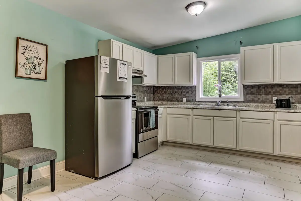 Unit A & B, 561 Mendel Ave, Savannah