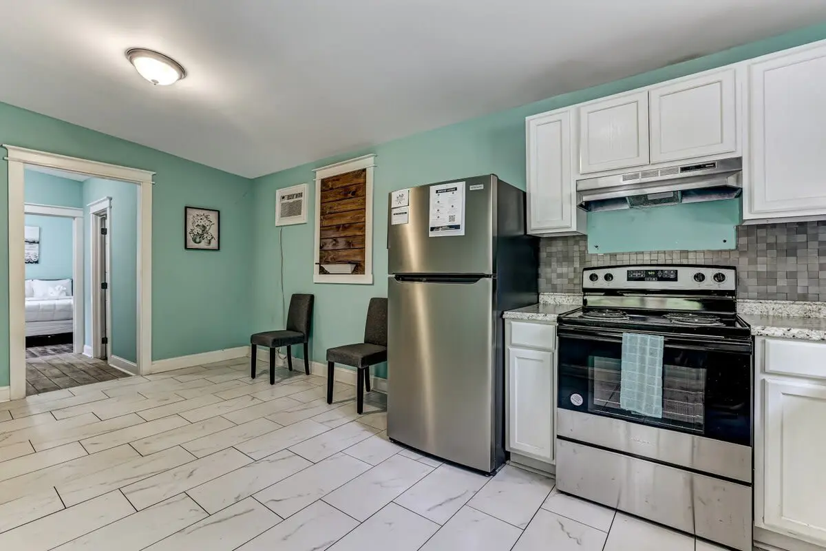 Unit A & B, 561 Mendel Ave, Savannah