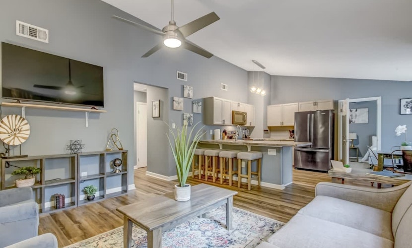 Moon River Escape Near Dining, Shops & Attractions