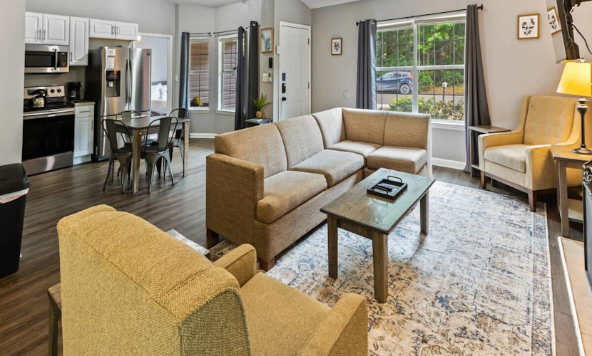 Spacious Family Stay Near Downtown Dining & Parks