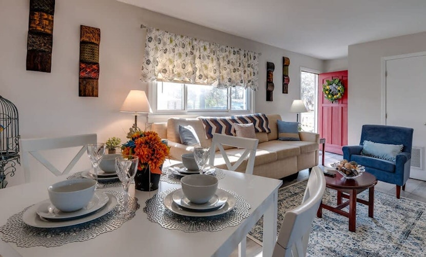 Near Downtown, River, & Airport! Garden City Bliss