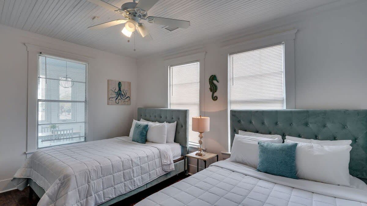 Unit C, 16 13th St, Tybee