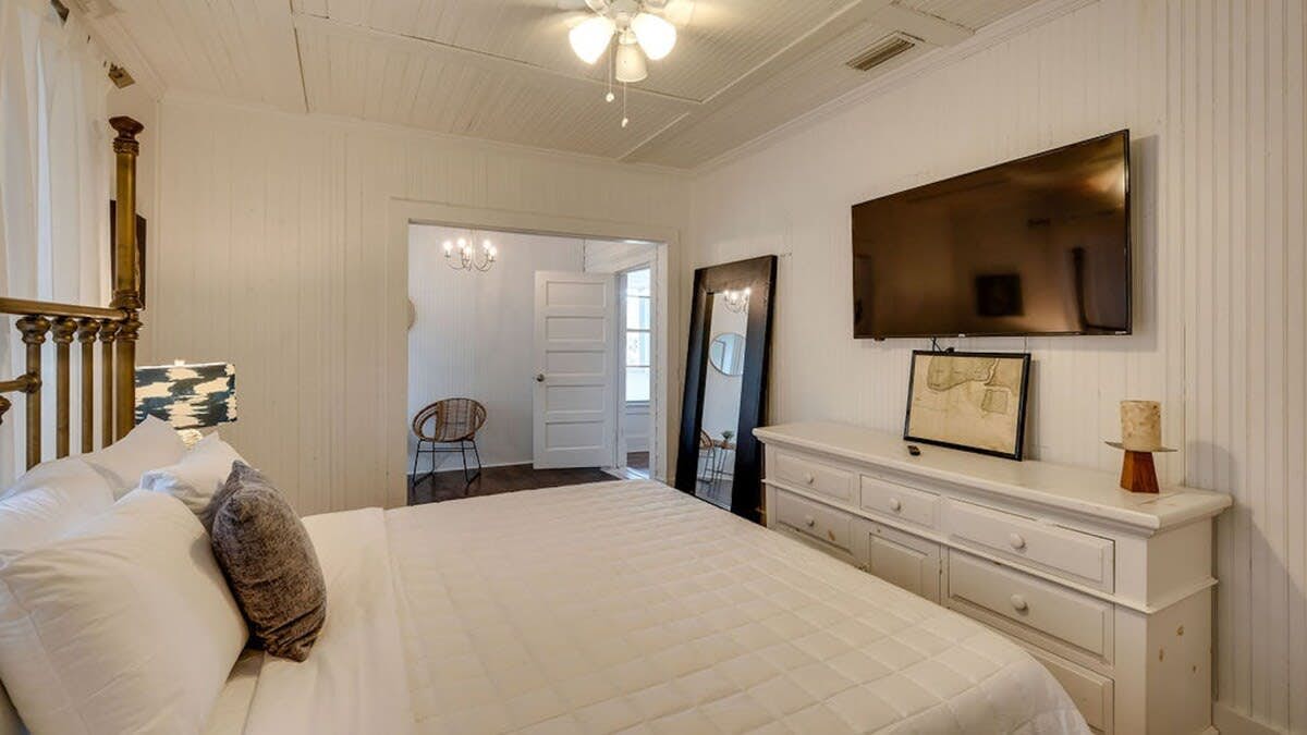 Unit C, 16 13th St, Tybee