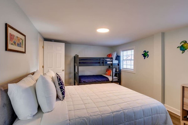 Steps to the Beach! Flamingle in Fushia, Unit B