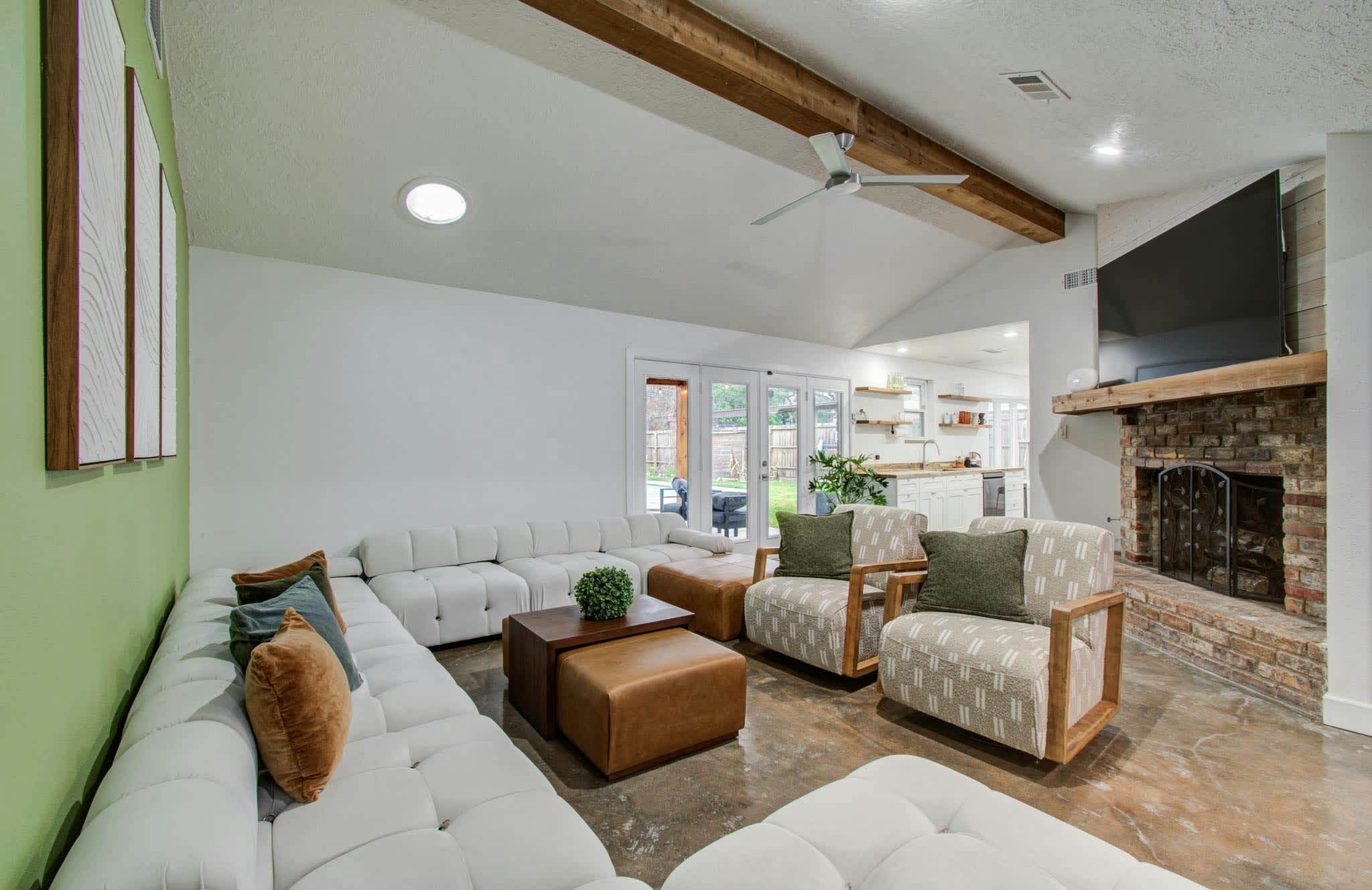 Rustic Modern Escape | 4-BD/2-BA with Pool & Patio