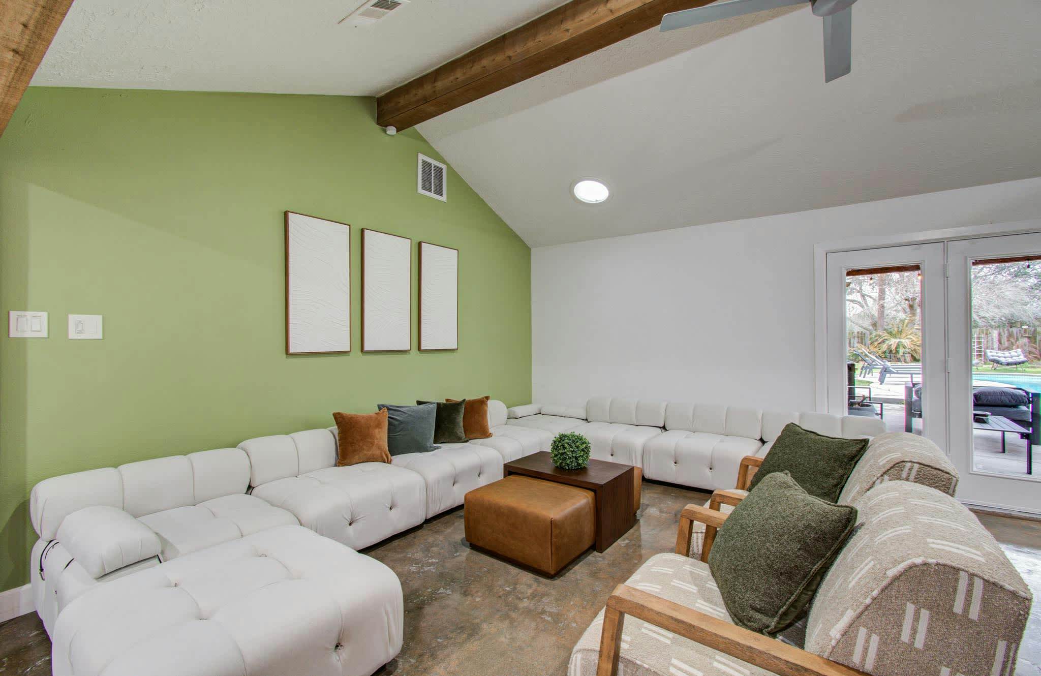 Rustic Modern Escape | 4-BD/2-BA with Pool & Patio