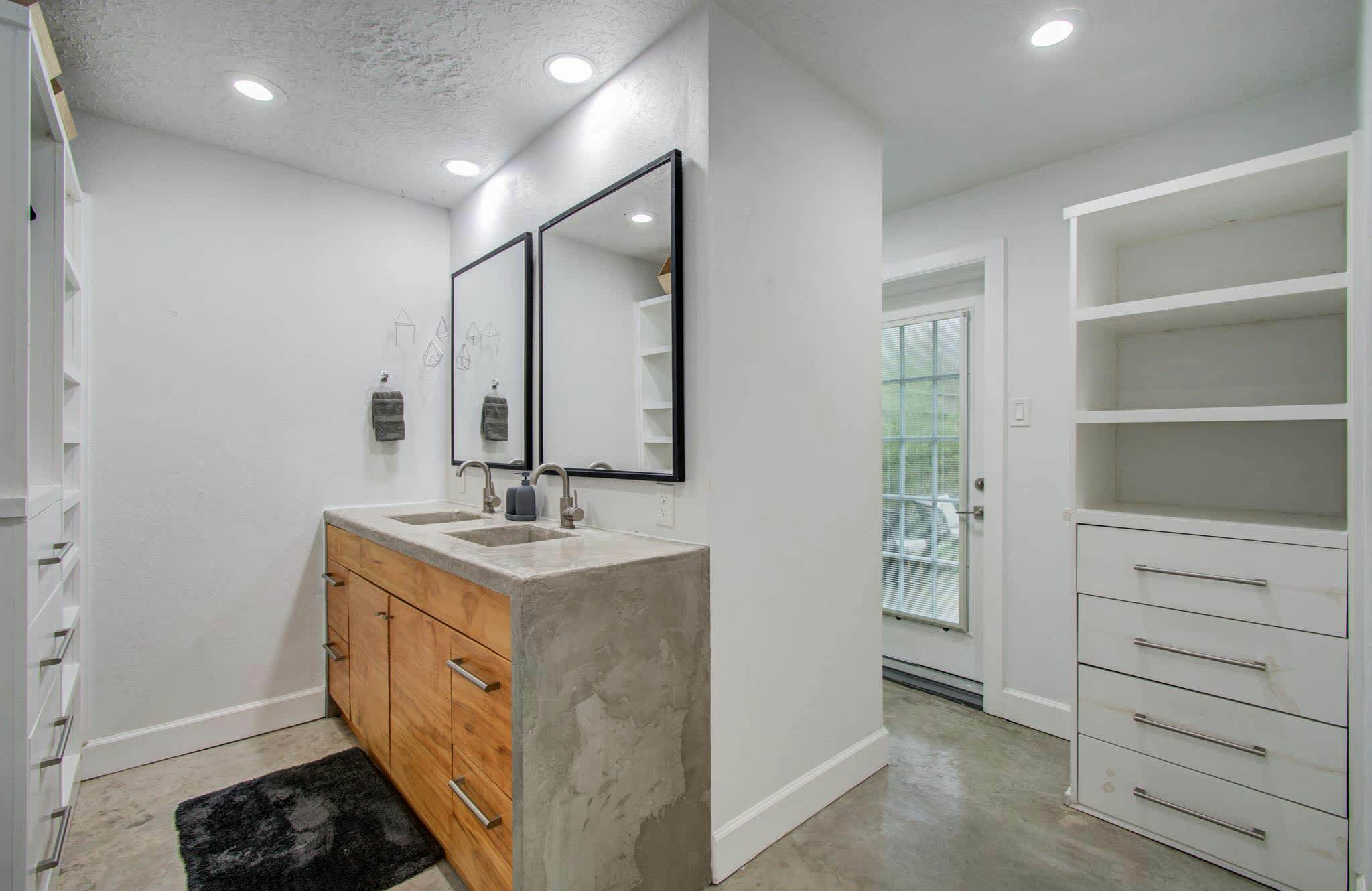 Rustic Modern Escape | 4-BD/2-BA with Pool & Patio