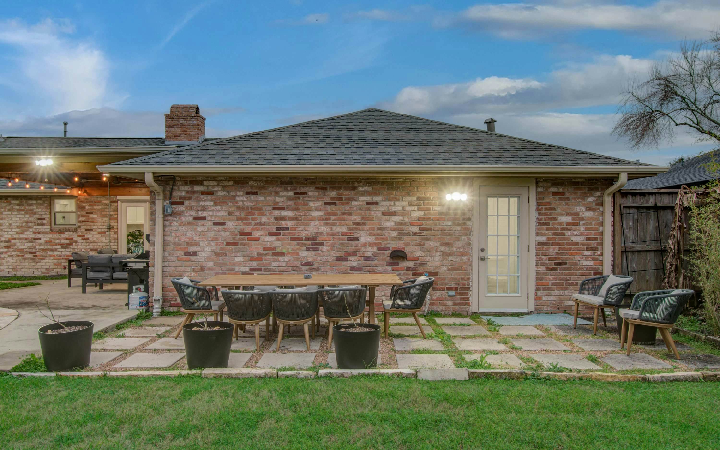 Rustic Modern Escape | 4-BD/2-BA with Pool & Patio