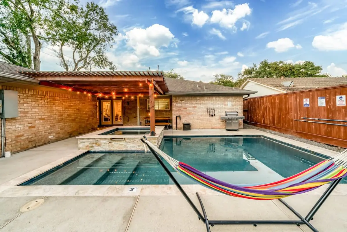 Gorgeous and Cozy Houston home w/ a private Pool