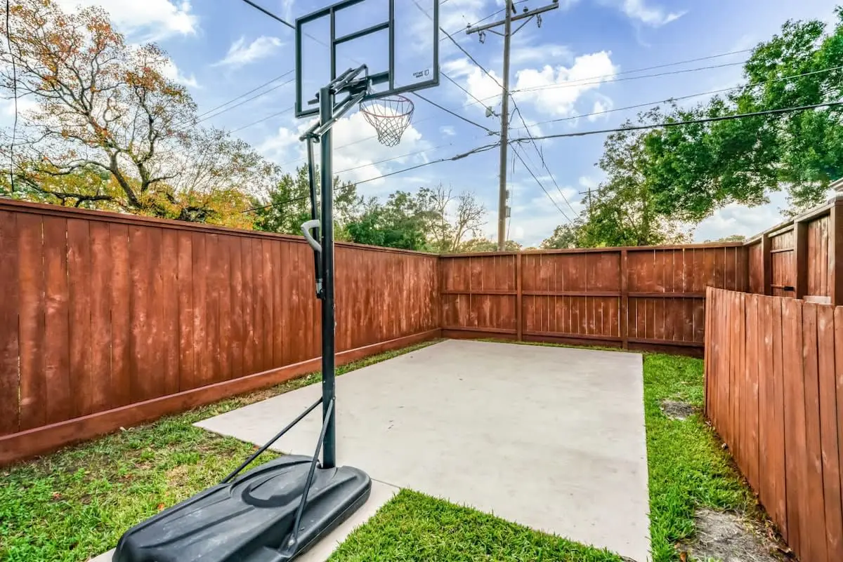 Gorgeous and Cozy Houston home w/ a private Pool