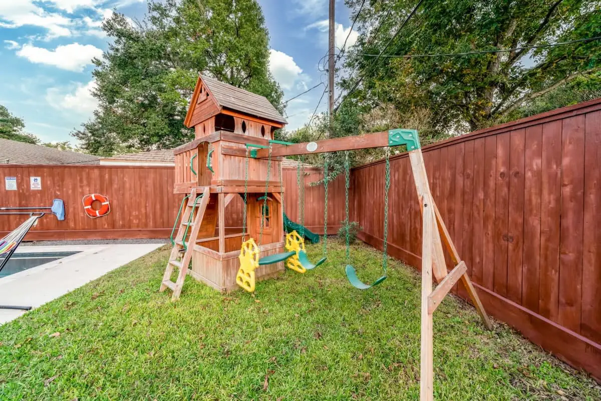 Gorgeous and Cozy Houston home w/ a private Pool