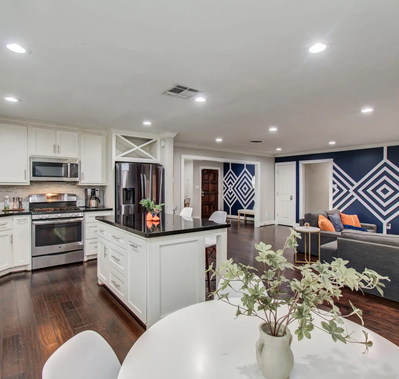 Gorgeous and Cozy Houston home w/ a private Pool