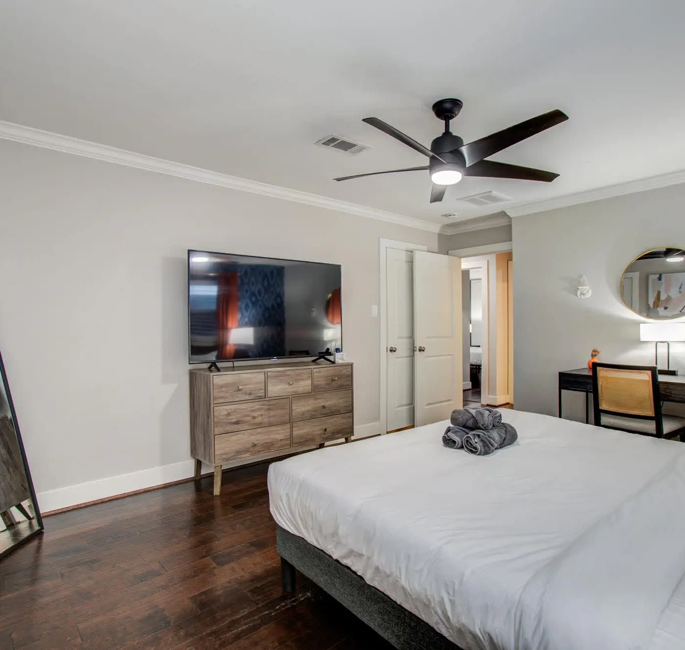 Gorgeous and Cozy Houston home w/ a private Pool