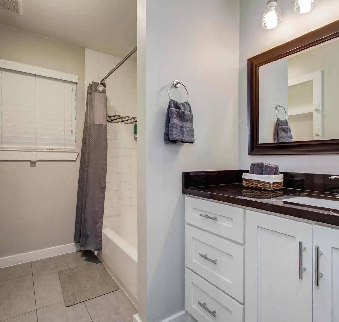 Gorgeous and Cozy Houston home w/ a private Pool