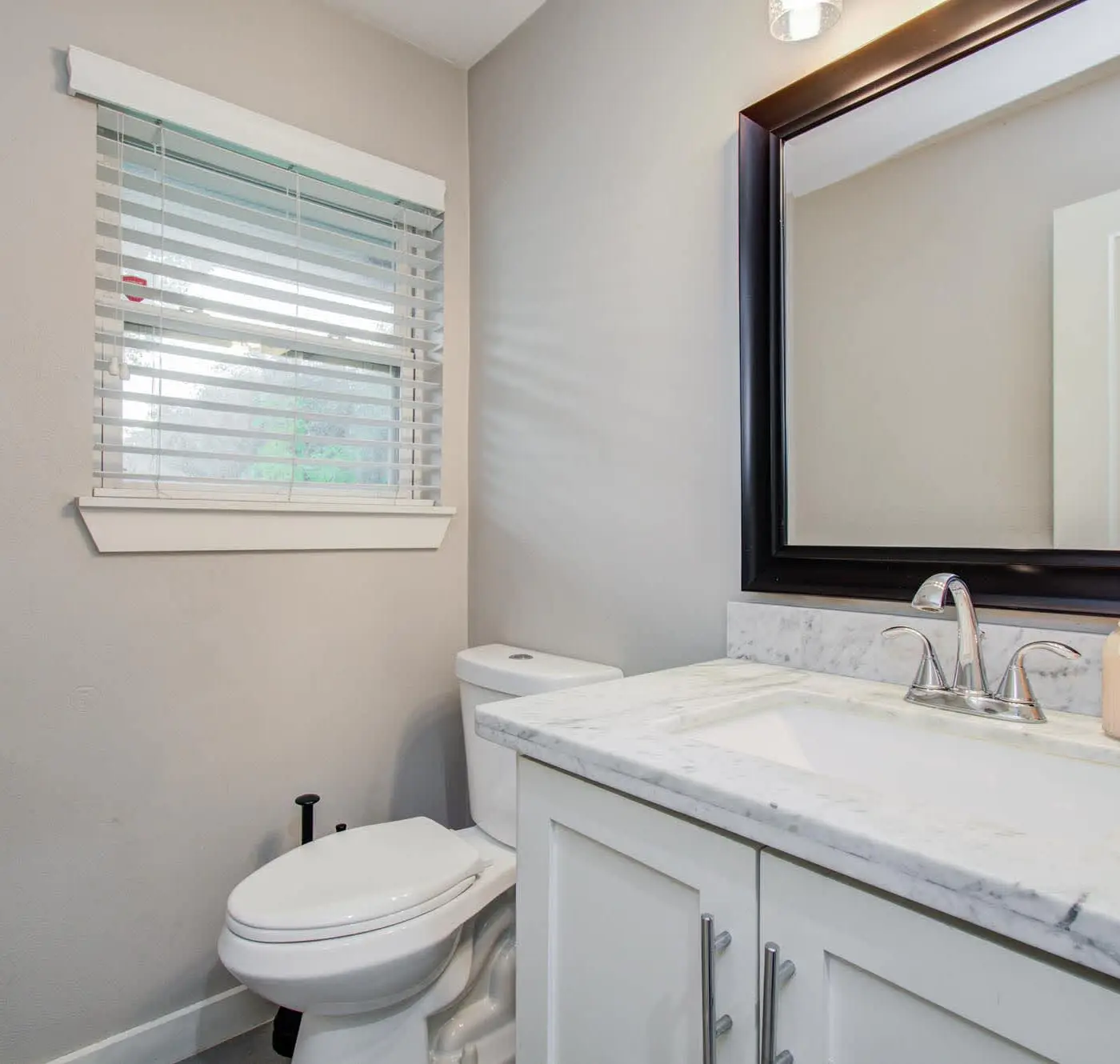 Gorgeous and Cozy Houston home w/ a private Pool