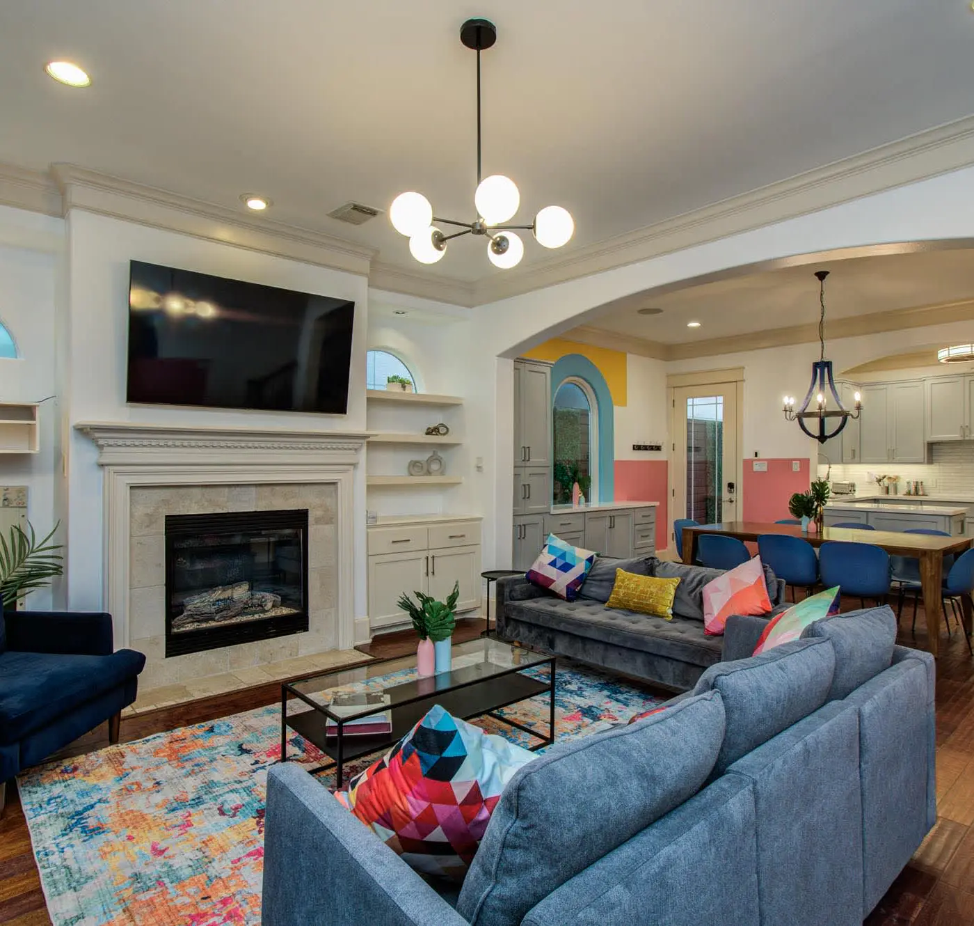 Houston Centrally Located w/ Backyard Pool Retreat