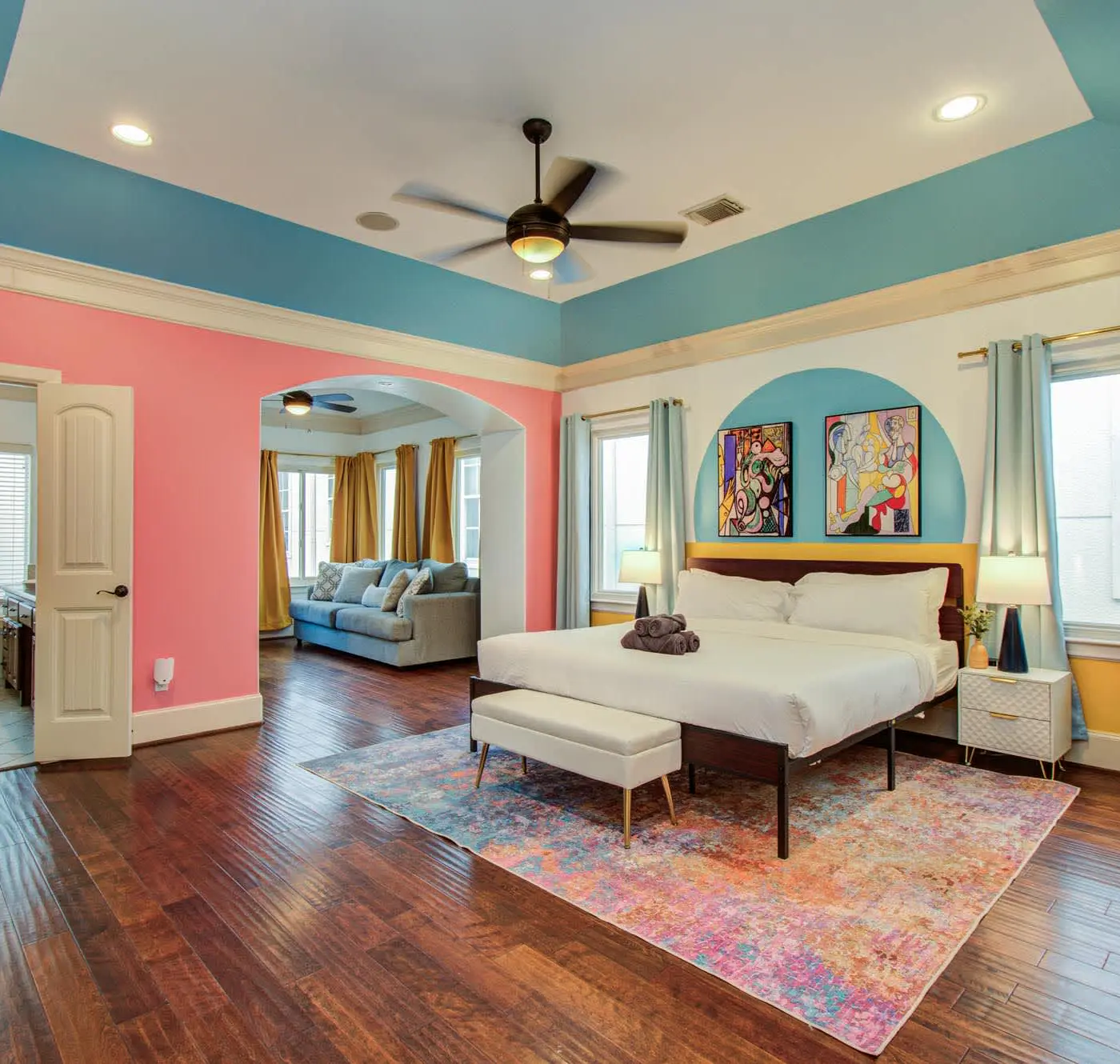 Houston Centrally Located w/ Backyard Pool Retreat