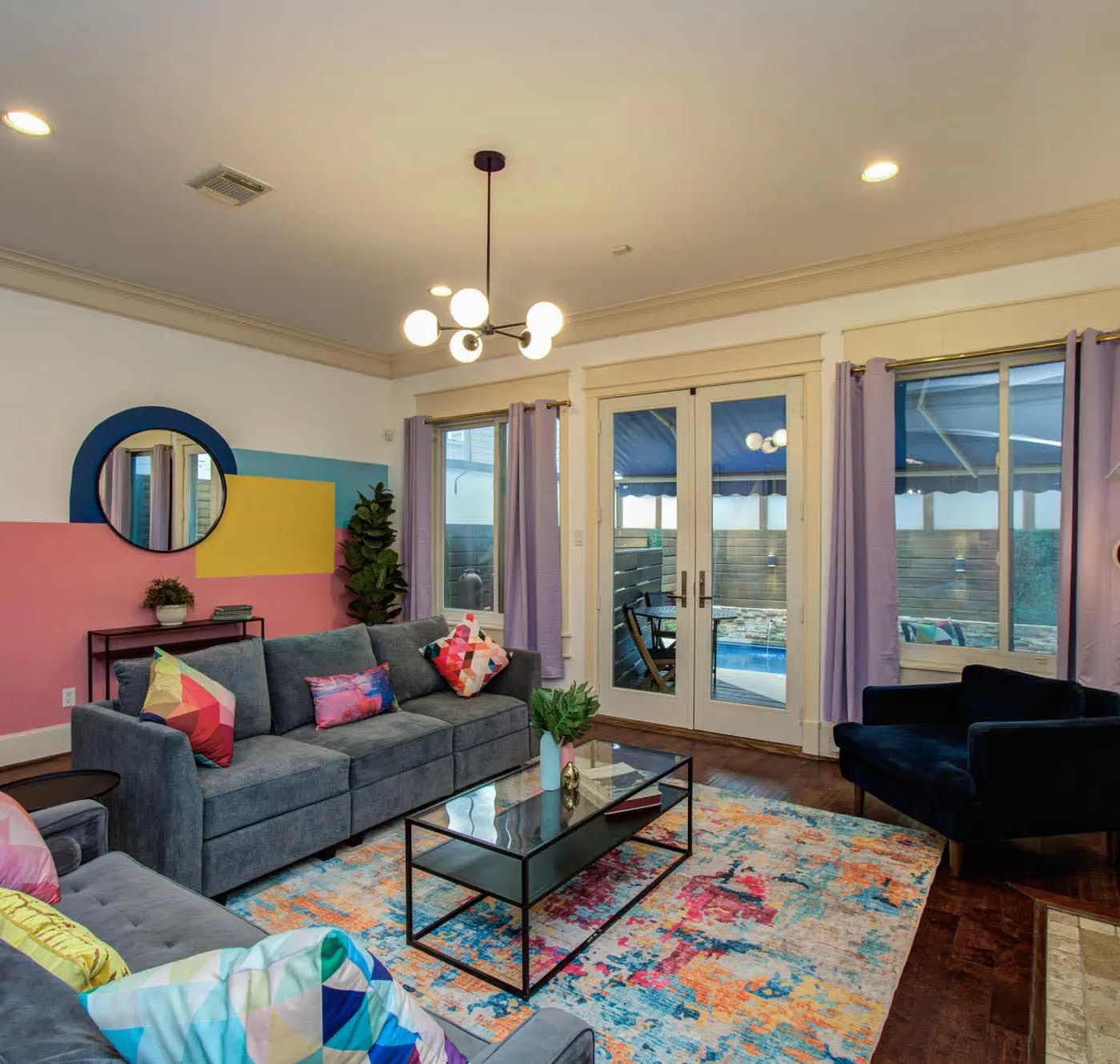 Houston Centrally Located w/ Backyard Pool Retreat