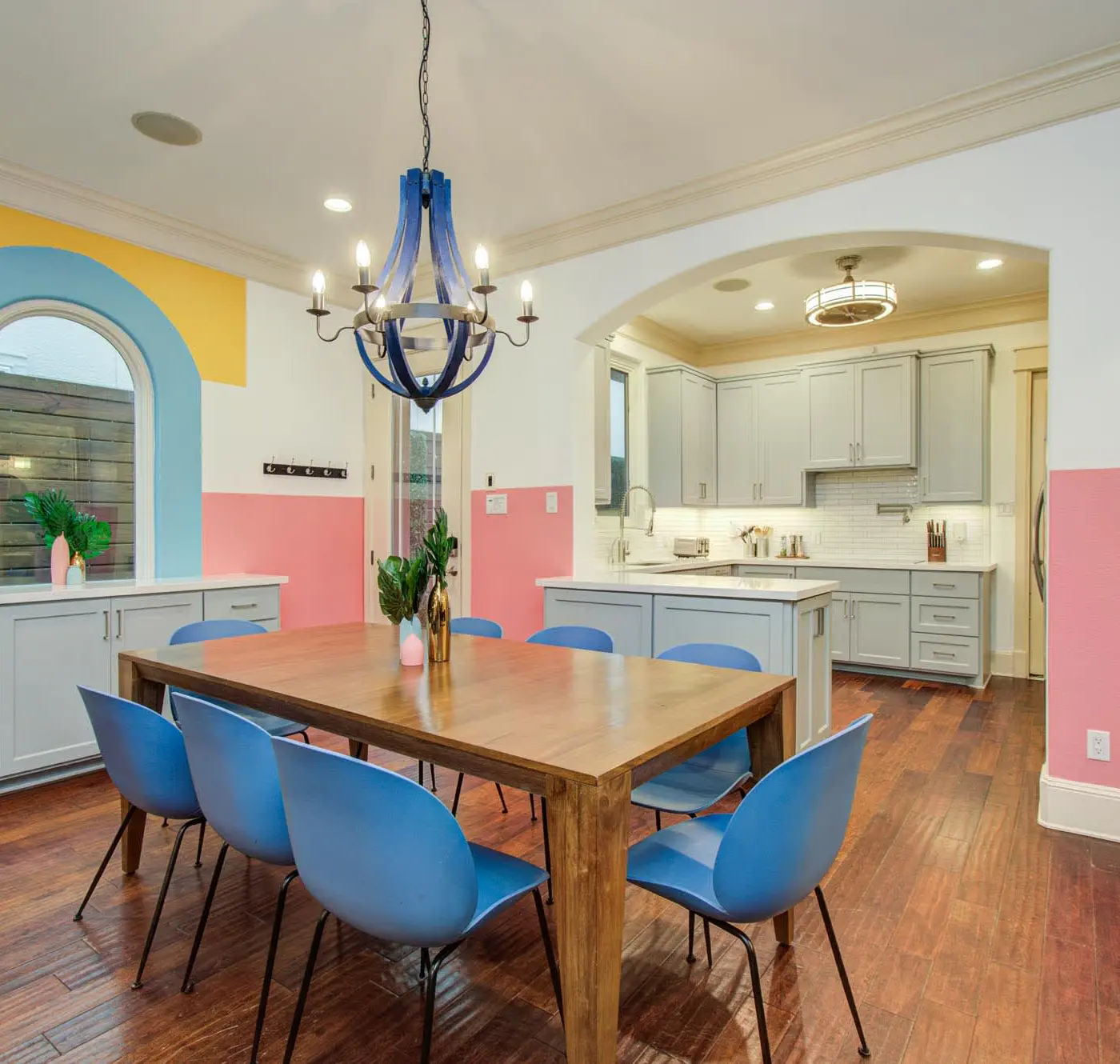 Houston Centrally Located w/ Backyard Pool Retreat