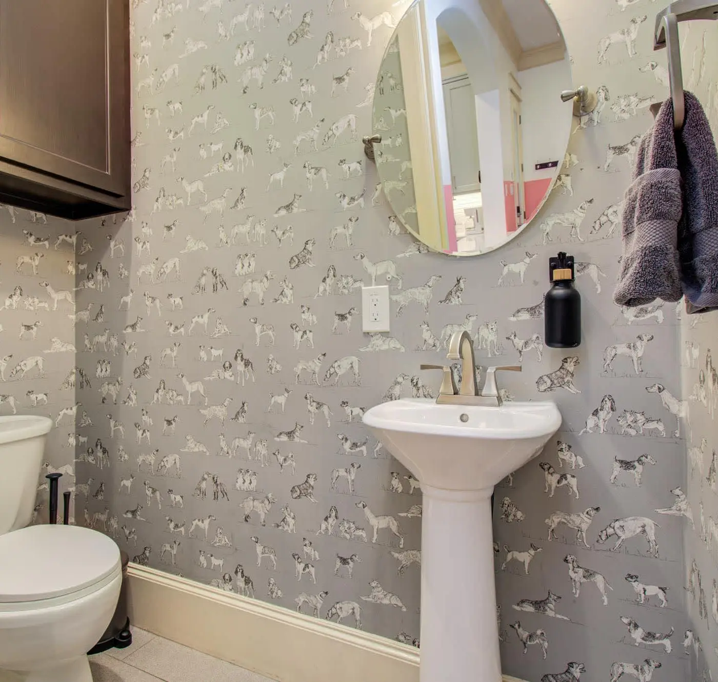 Houston Centrally Located w/ Backyard Pool Retreat