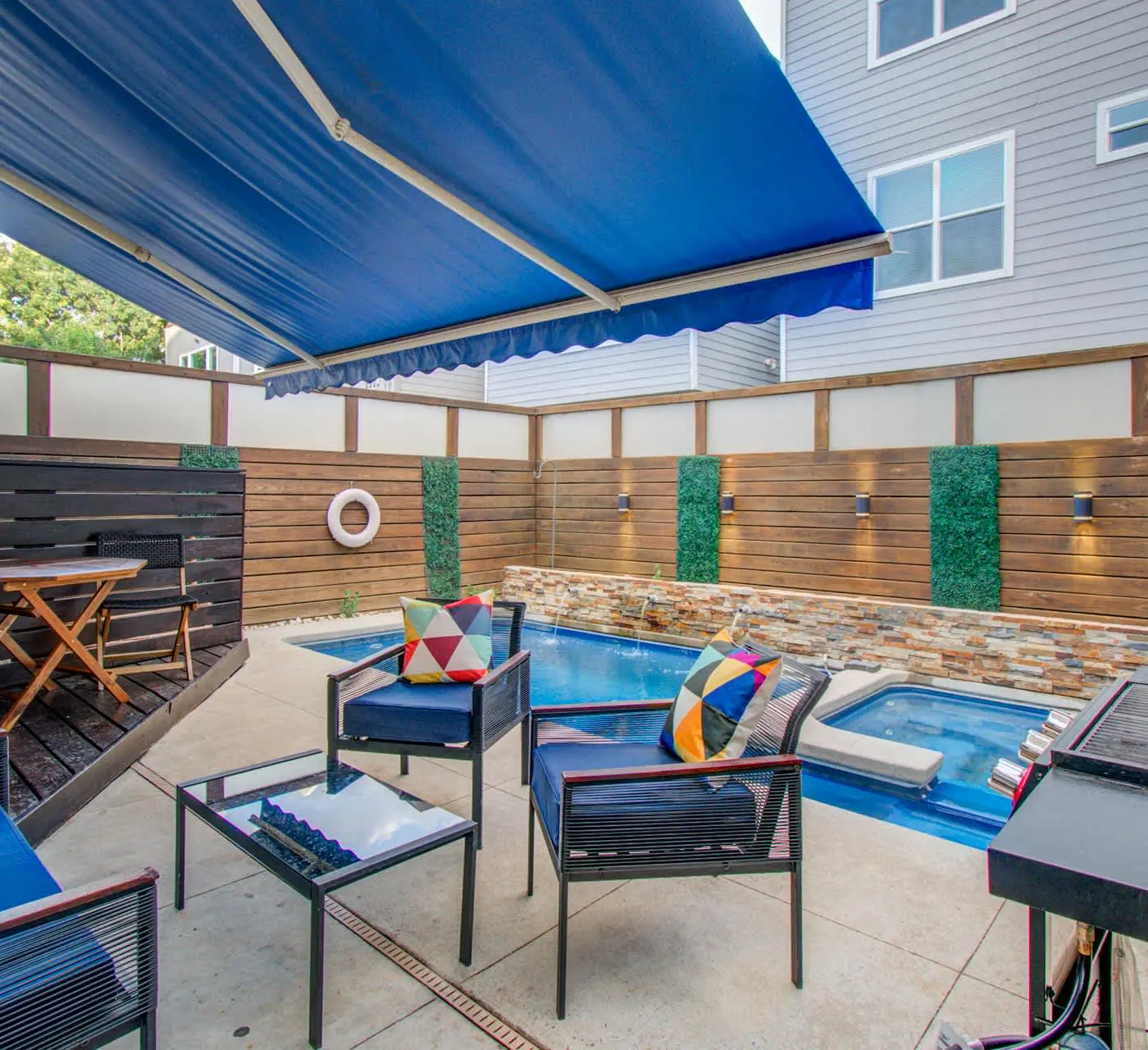 Houston Centrally Located w/ Backyard Pool Retreat