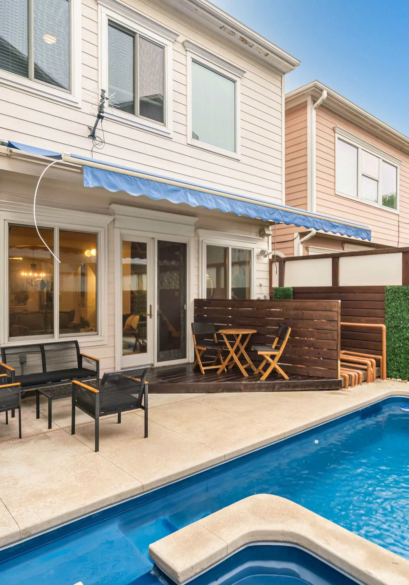 Houston Centrally Located w/ Backyard Pool Retreat