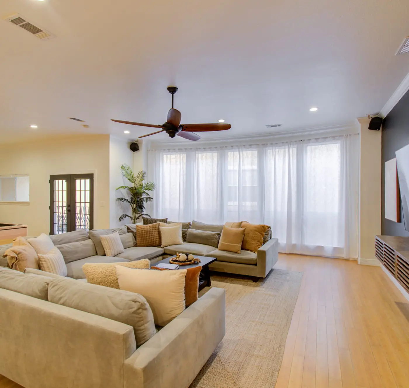 Best of Midtown-3 Bedrooms, Minutes to Attractions