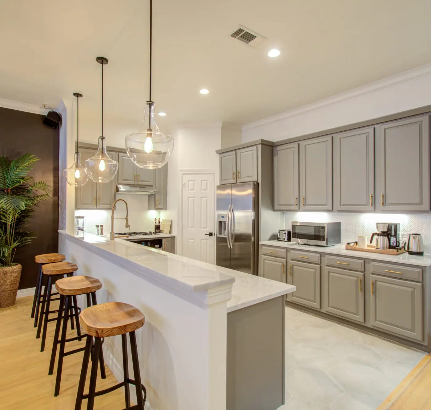 Best of Midtown-3 Bedrooms, Minutes to Attractions