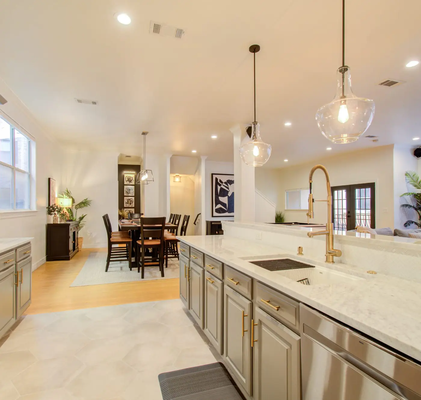 Best of Midtown-3 Bedrooms, Minutes to Attractions