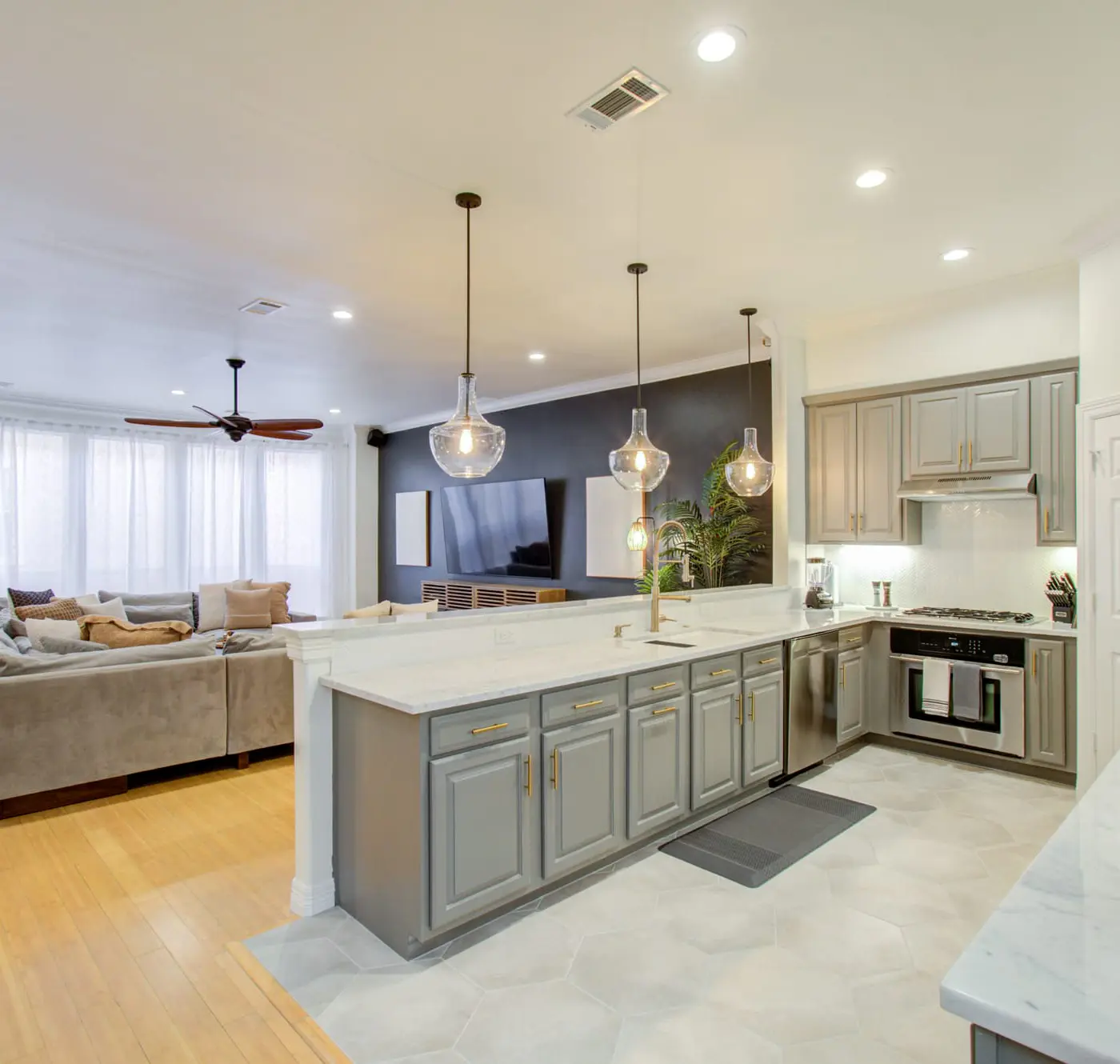 Best of Midtown-3 Bedrooms, Minutes to Attractions