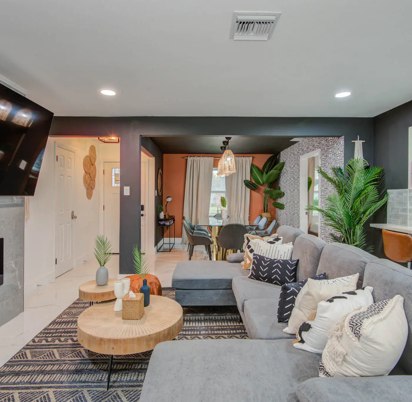 Spring Branch Getaway Feat 5BD, Pool, Hot tub