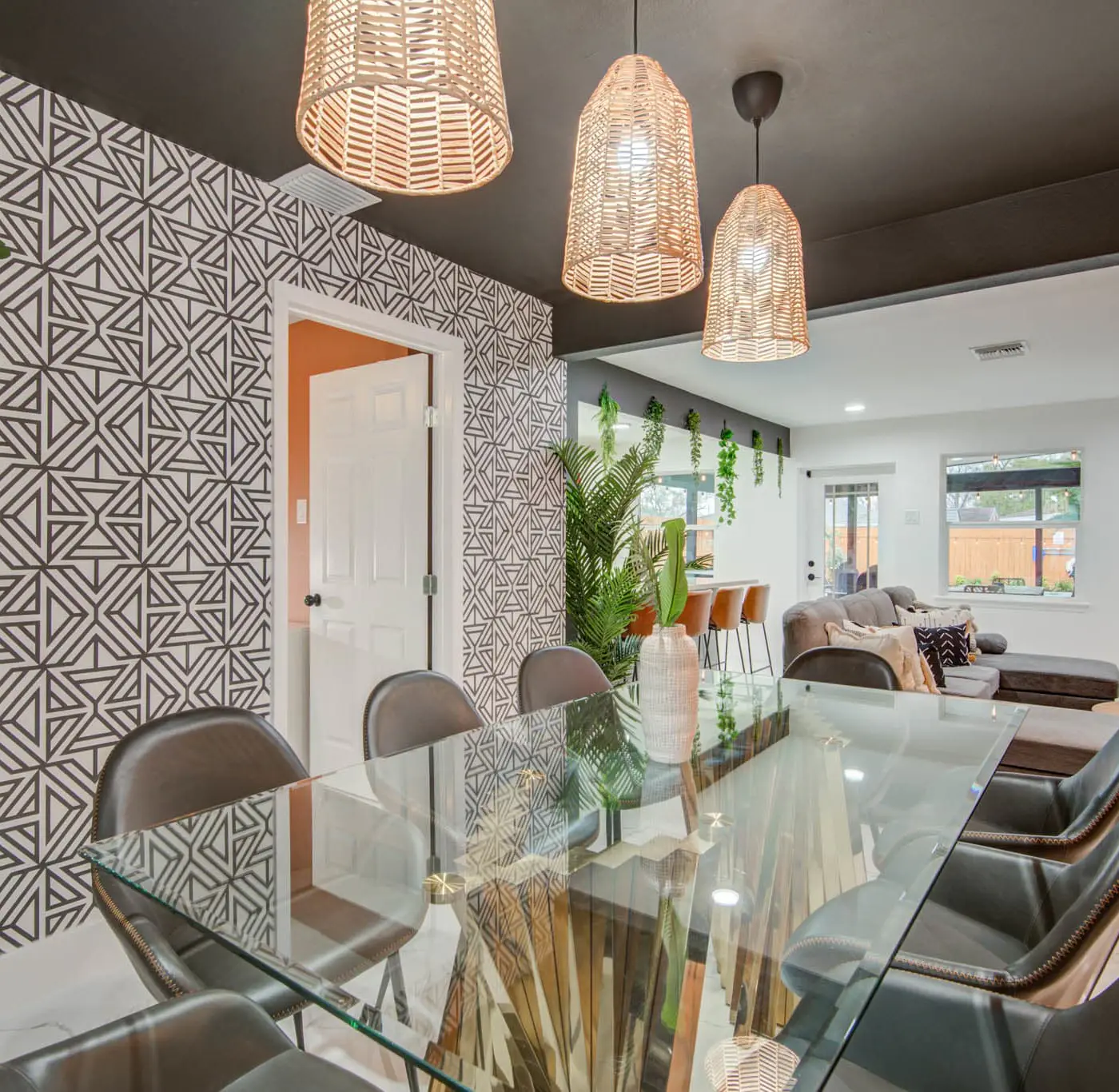 Spring Branch Getaway Feat 5BD, Pool, Hot tub