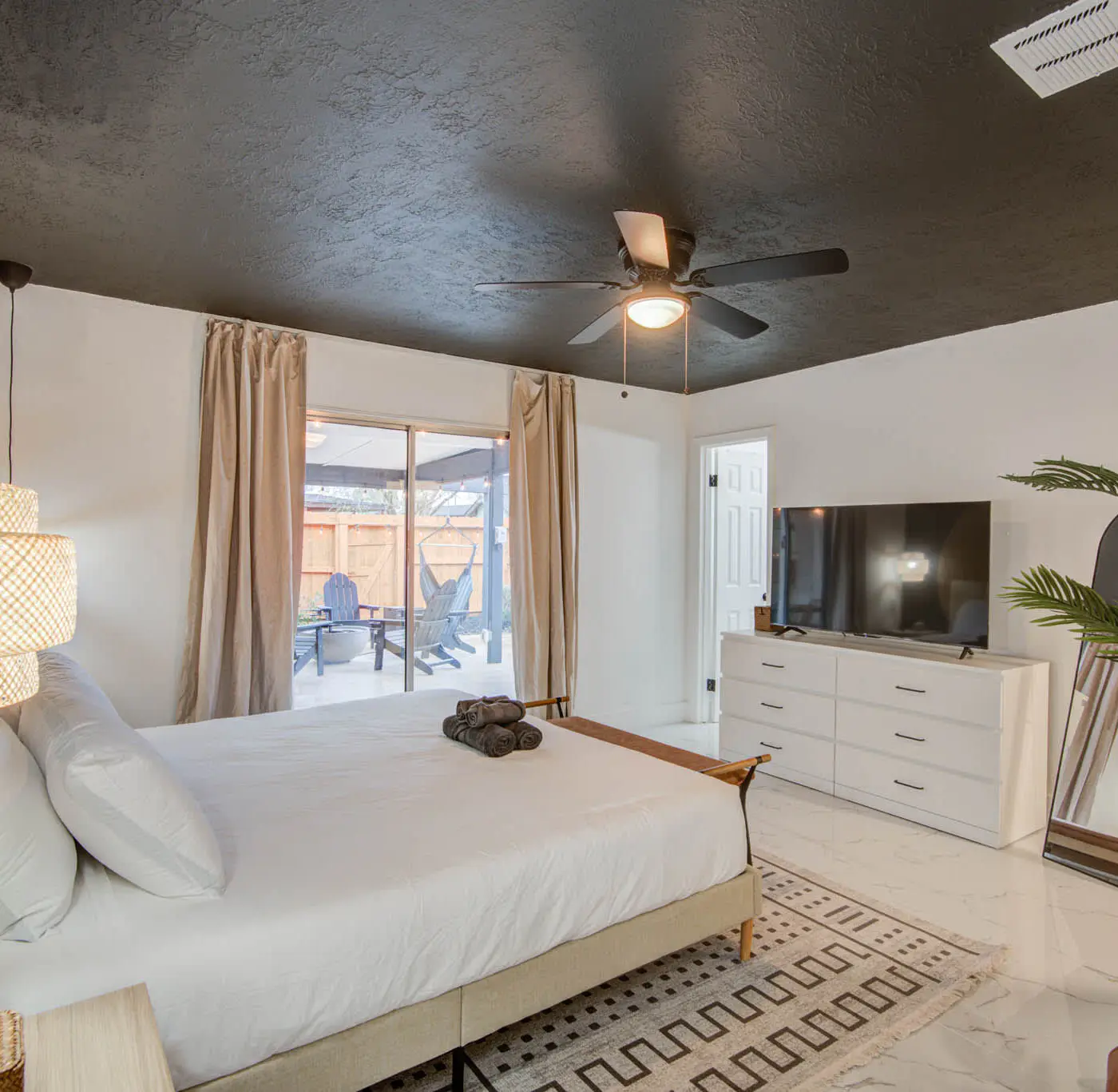 Spring Branch Getaway Feat 5BD, Pool, Hot tub