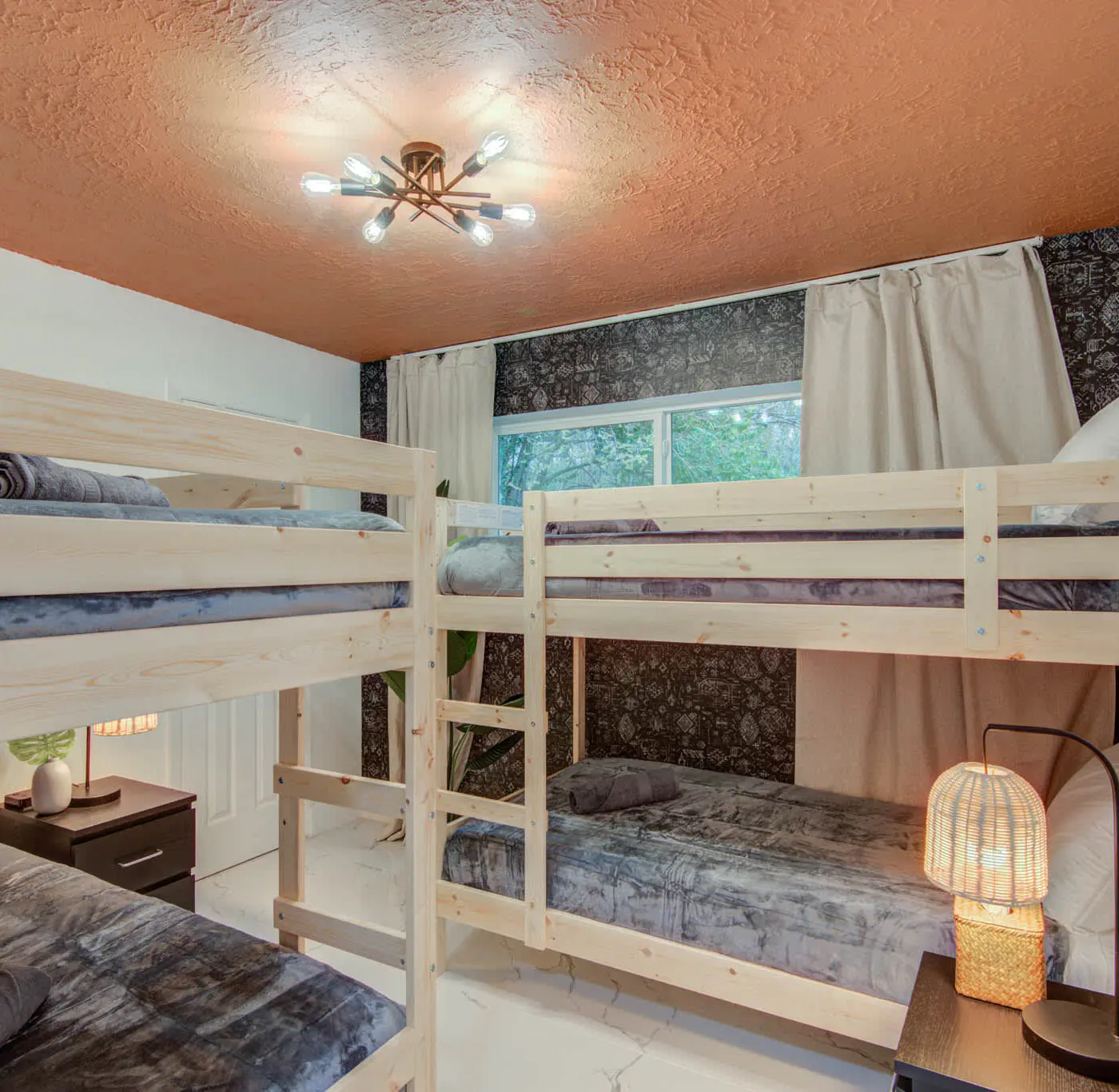 Spring Branch Getaway Feat 5BD, Pool, Hot tub