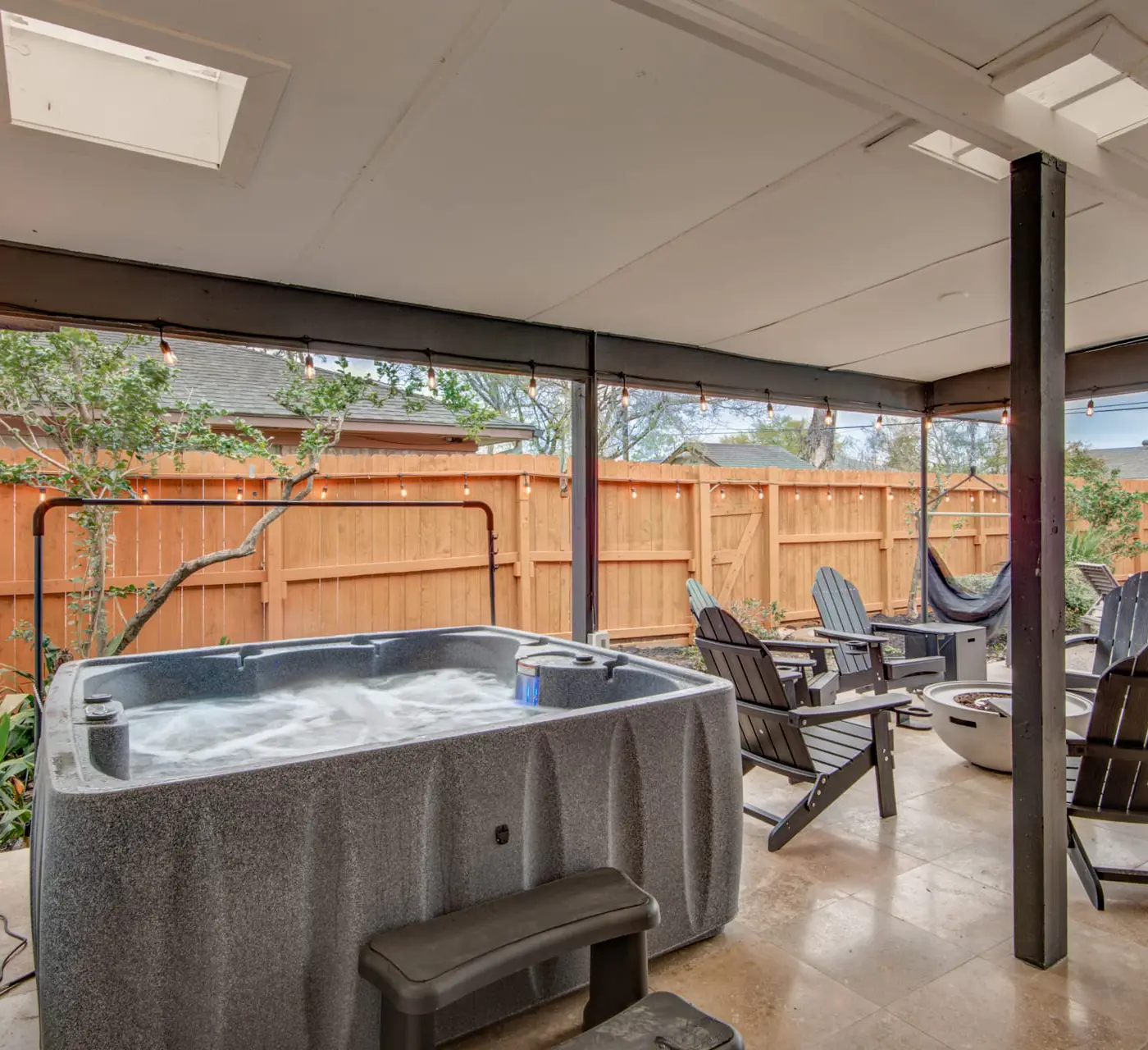 Spring Branch Getaway Feat 5BD, Pool, Hot tub