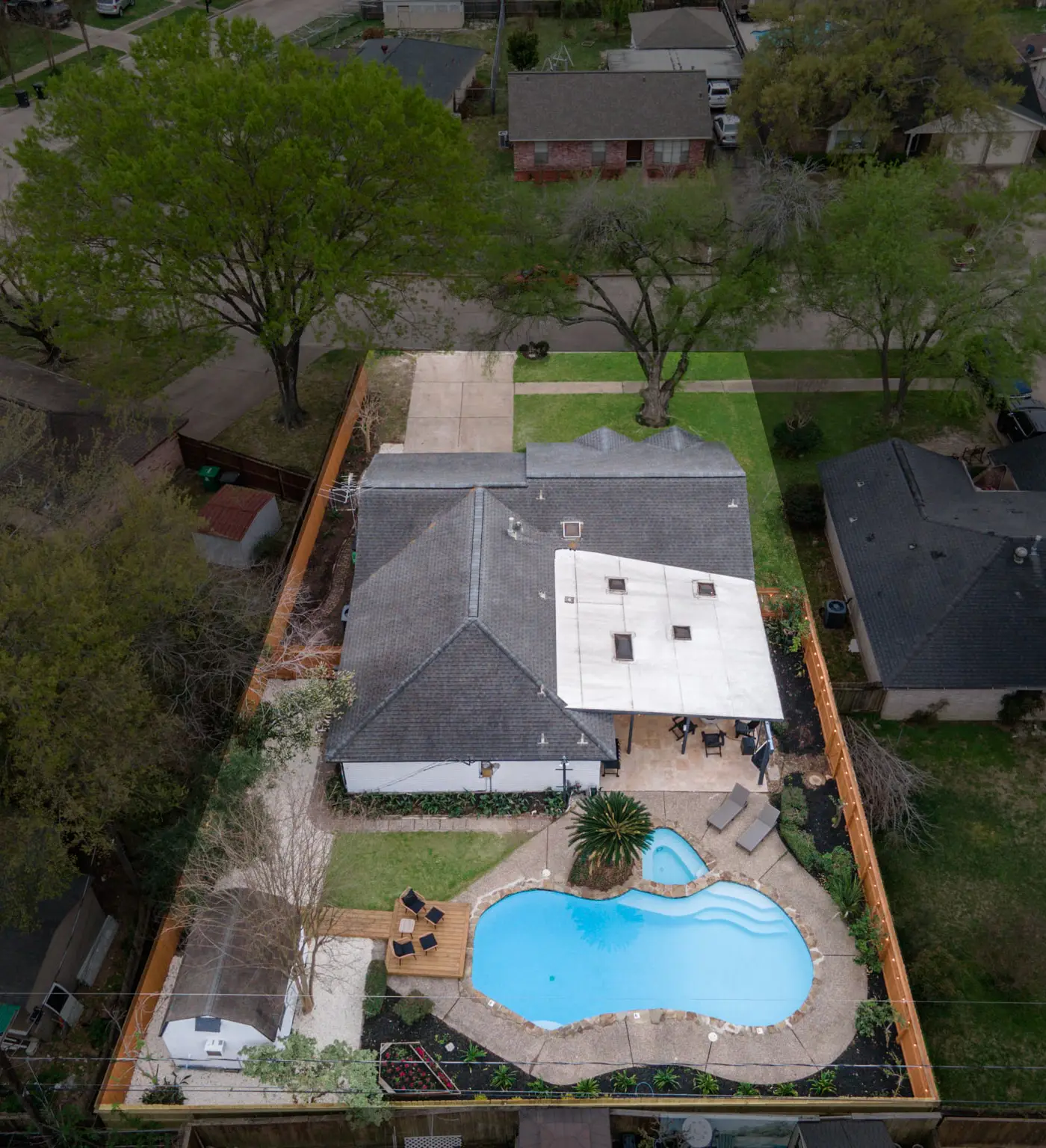 Spring Branch Getaway Feat 5BD, Pool, Hot tub