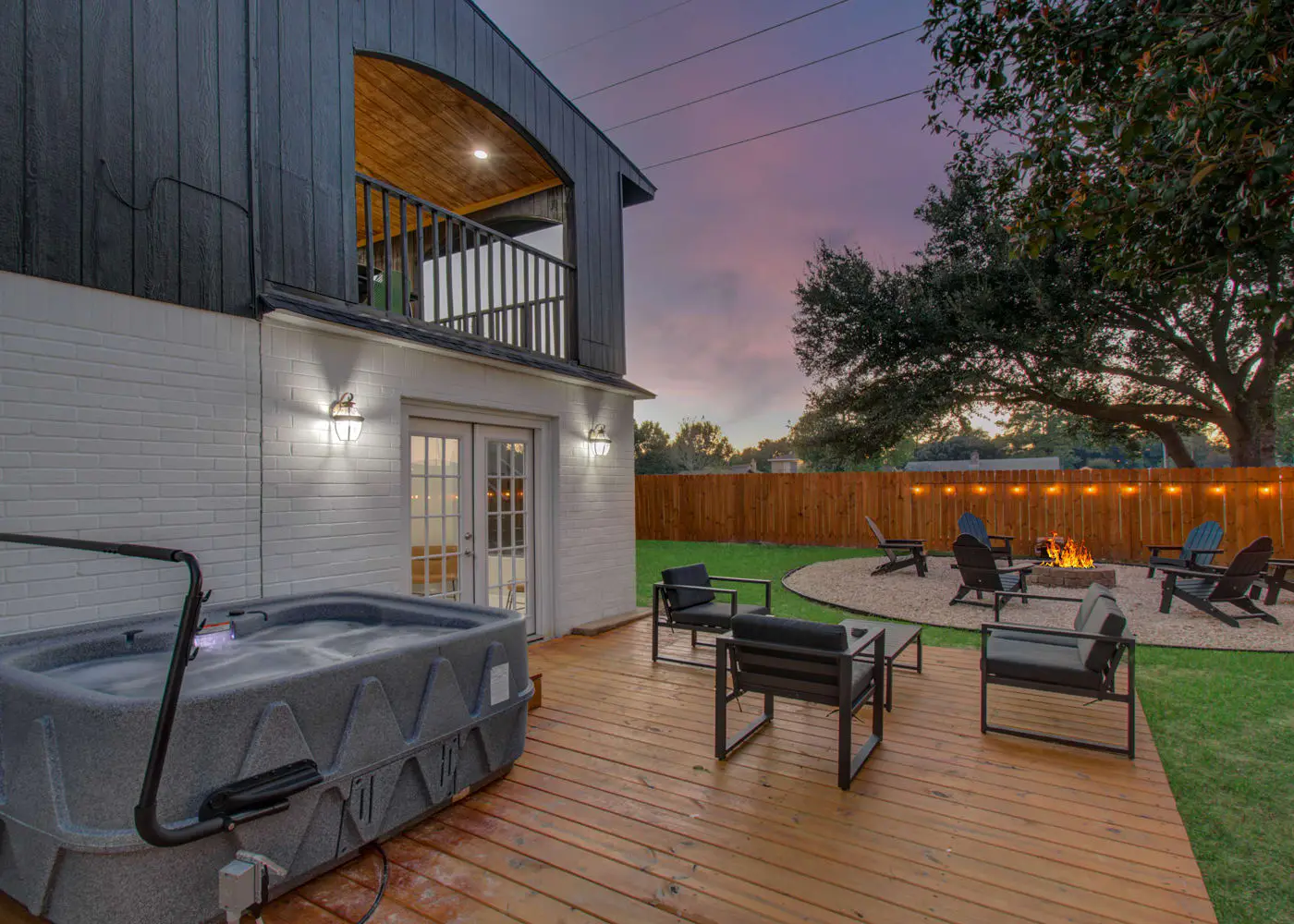 Stunning Modern Dream Home, 5-BD, Sleeps 14