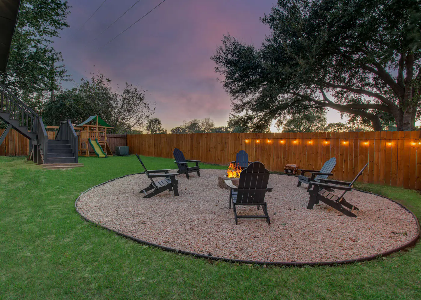 Stunning Modern Dream Home, 5-BD, Sleeps 14