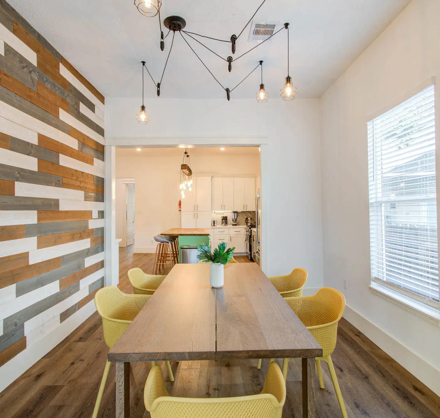 3BD Historic Charm x Modern Amenities w Hot Tub