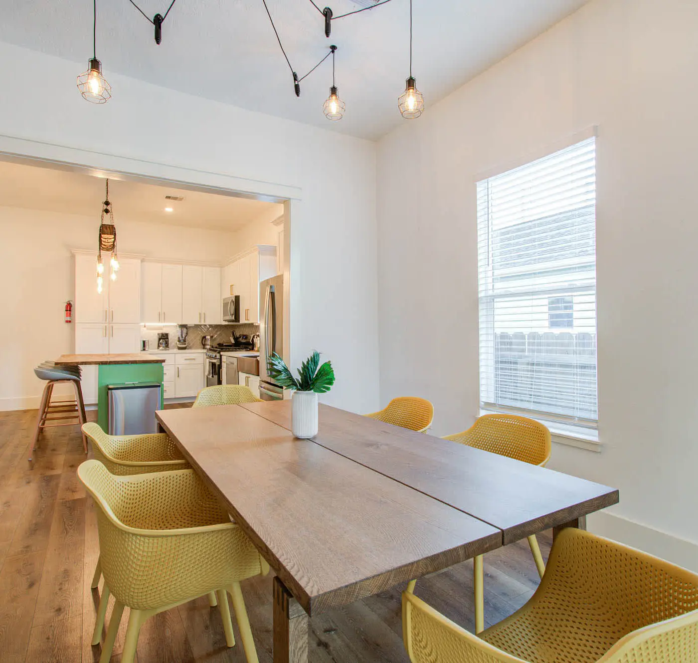 3BD Historic Charm x Modern Amenities w Hot Tub