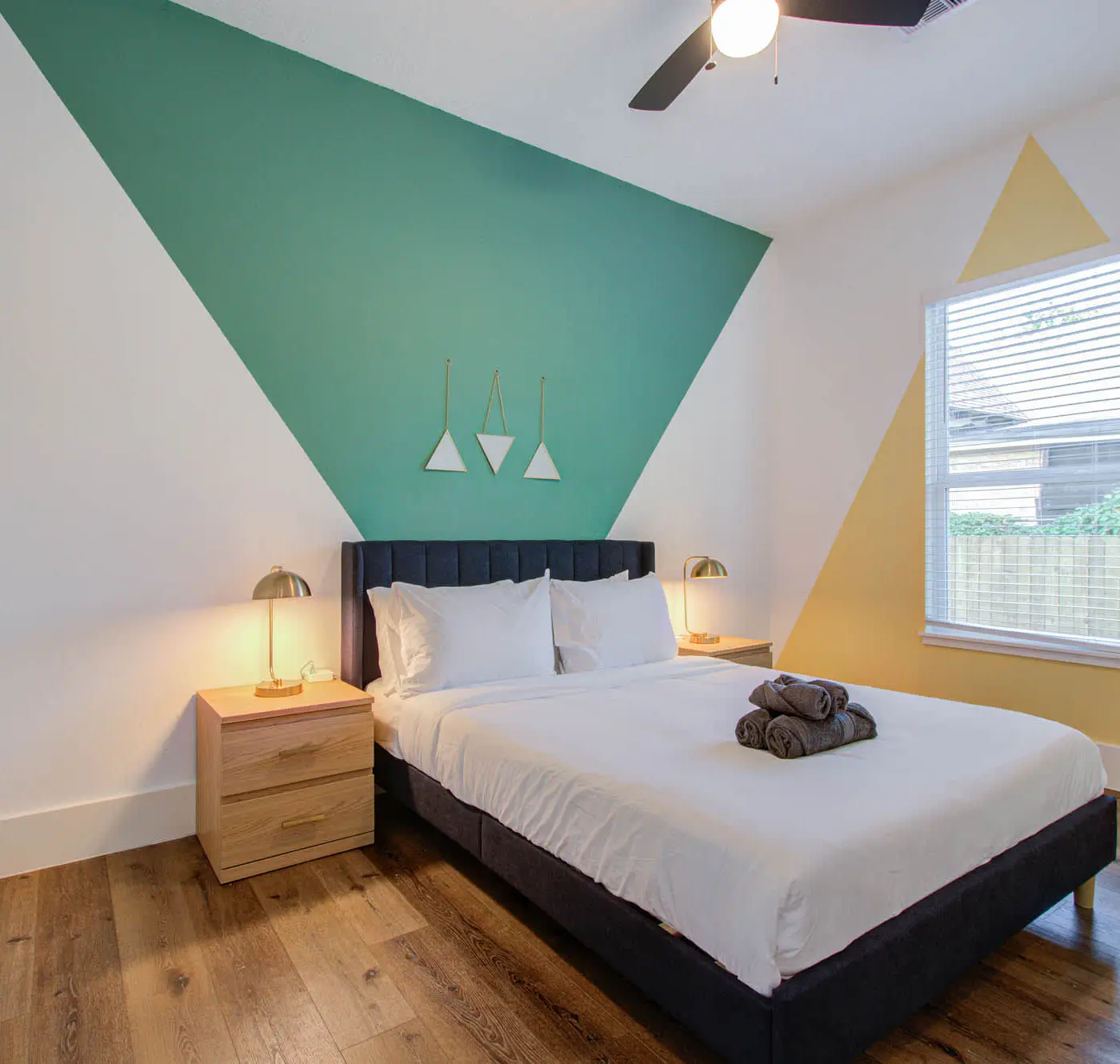 3BD Historic Charm x Modern Amenities w Hot Tub