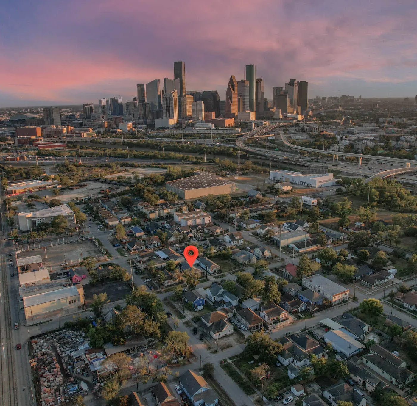 3BD Historic Charm x Modern Amenities w Hot Tub