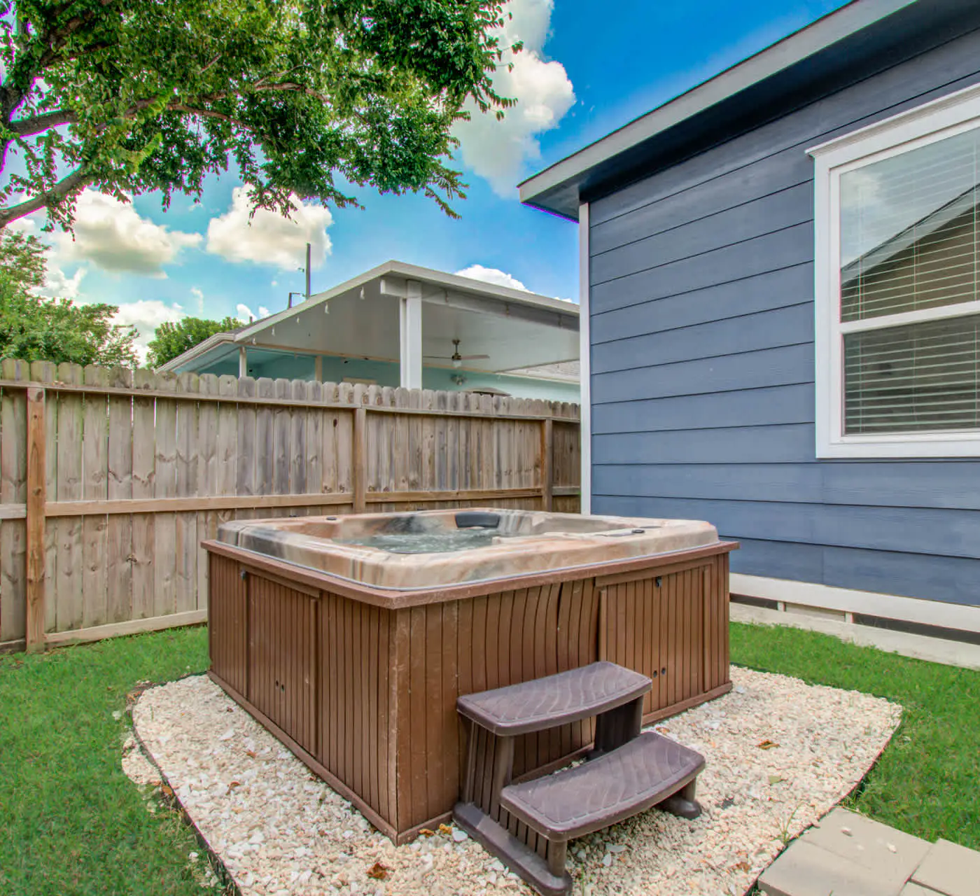 3BD Historic Charm x Modern Amenities w Hot Tub
